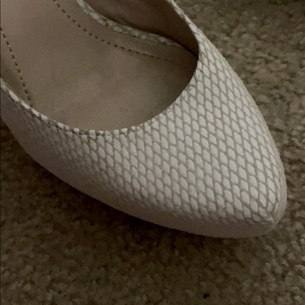 Heels - Picture 3 of 4